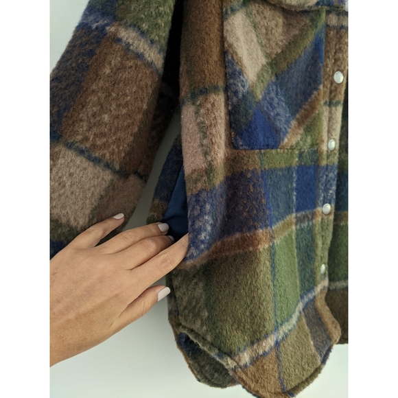 BlankNYC plaid shacket - Picture 5 of 10
